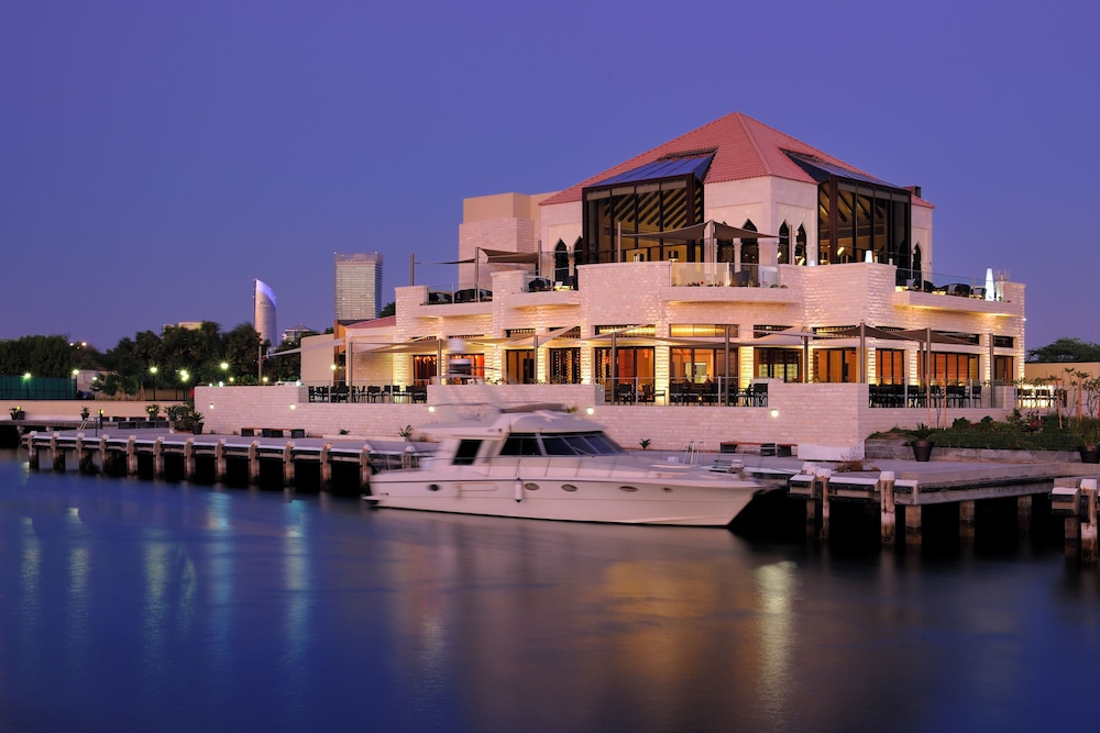 InterContinental Abu Dhabi by IHG — Hotel building in Abu Dhabi