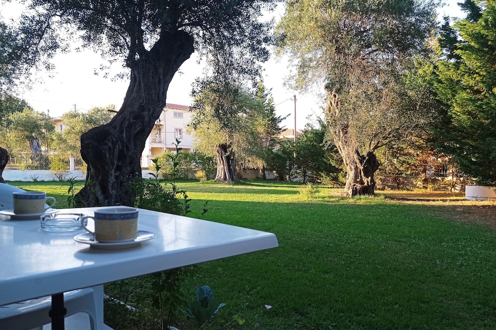 Ever Green — Hotel building in Lefkimmi (Corfu), Ionian Islands