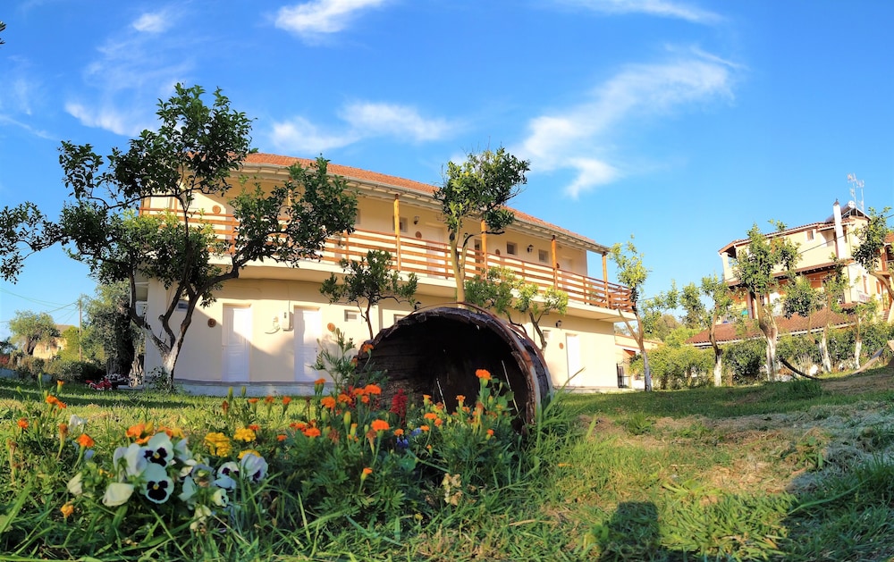 Ever Green — Hotel building in Lefkimmi (Corfu), Ionian Islands