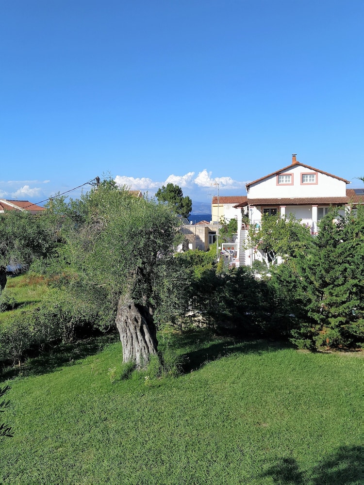Ever Green — Hotel building in Lefkimmi (Corfu), Ionian Islands