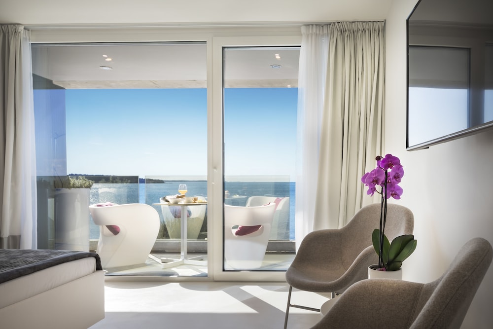 Rivalmare Boutique Hotel — Hotel rooms in Novigrad, Istria