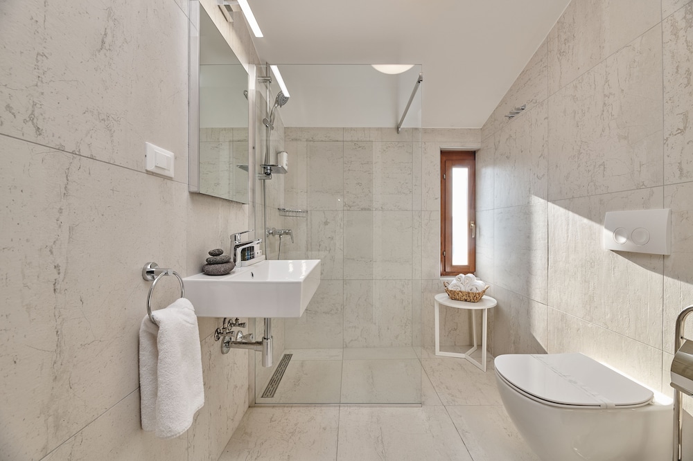 Rivalmare Boutique Hotel — Hotel rooms in Novigrad, Istria