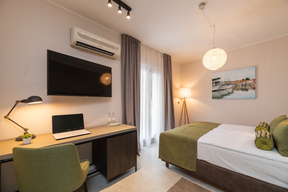 Rivalmare Boutique Hotel — Hotel rooms in Novigrad, Istria