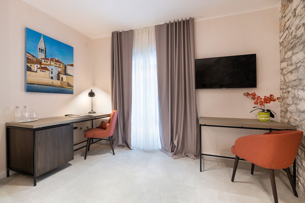 Rivalmare Boutique Hotel — Hotel rooms in Novigrad, Istria