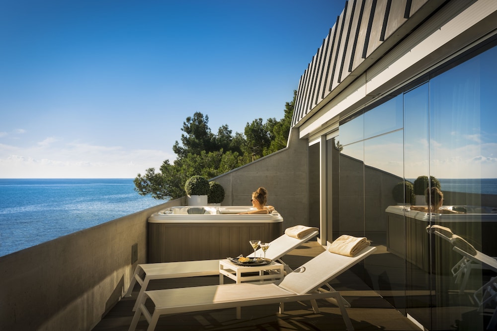 Rivalmare Boutique Hotel — Spa in Novigrad, Istria