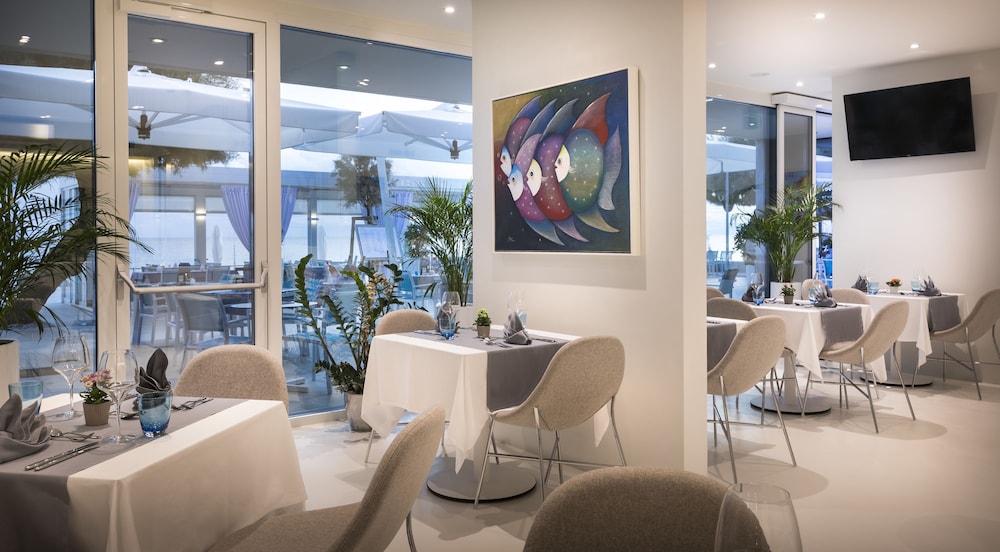 Rivalmare Boutique Hotel — Restaurant & bars in Novigrad, Istria