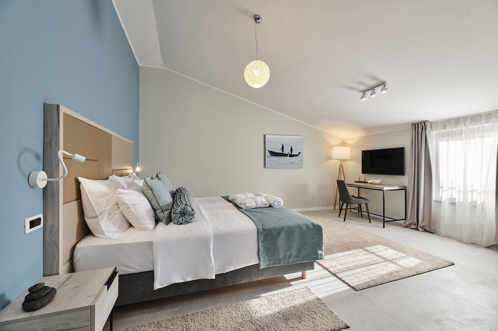 Rivalmare Boutique Hotel — Hotel rooms in Novigrad, Istria
