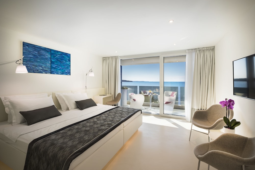 Rivalmare Boutique Hotel — Hotel rooms in Novigrad, Istria