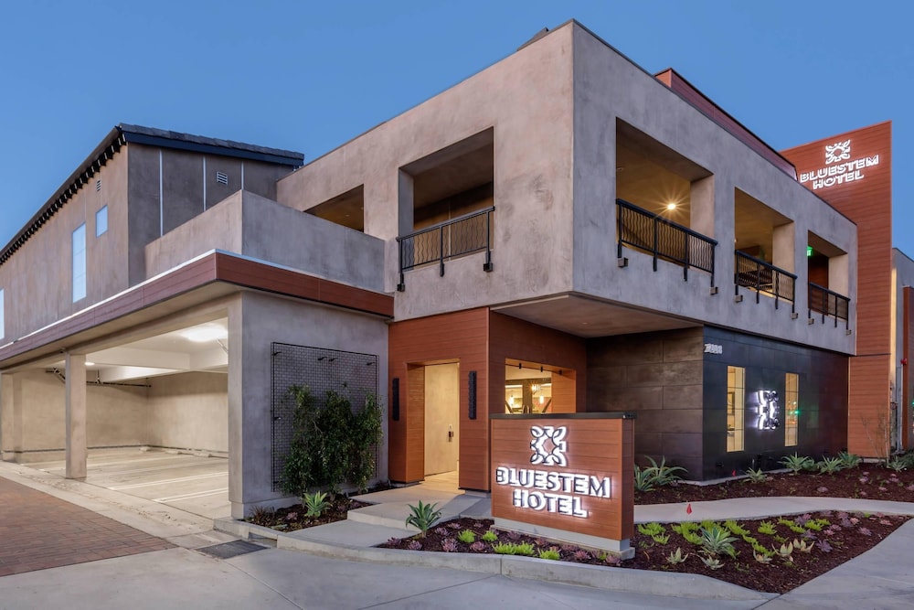 Bluestem Hotel Torrance Los Angeles, an Ascend Collection Hotel — Main photo in Torrance, California
