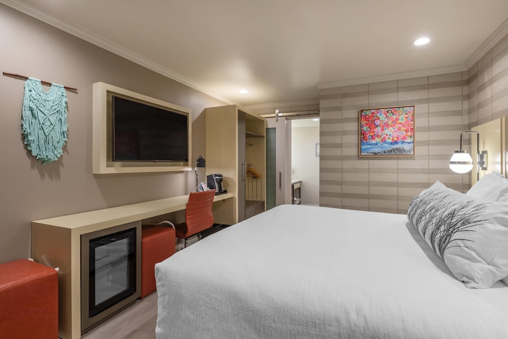 Bluestem Hotel Torrance Los Angeles, an Ascend Collection Hotel — Hotel rooms in Torrance, California