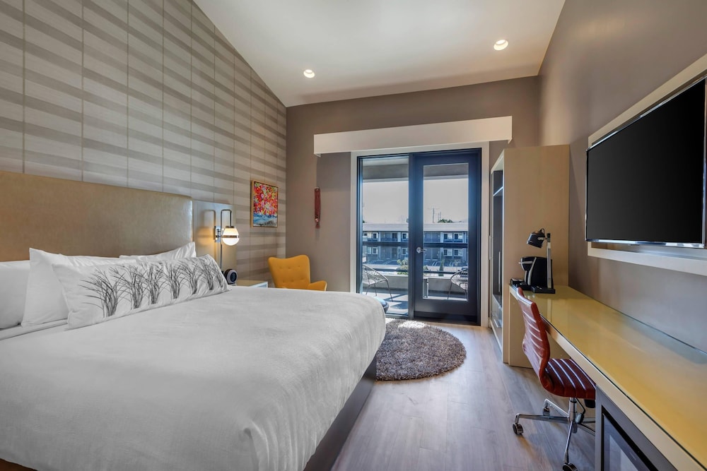 Bluestem Hotel Torrance Los Angeles, an Ascend Collection Hotel — Hotel rooms in Torrance, California