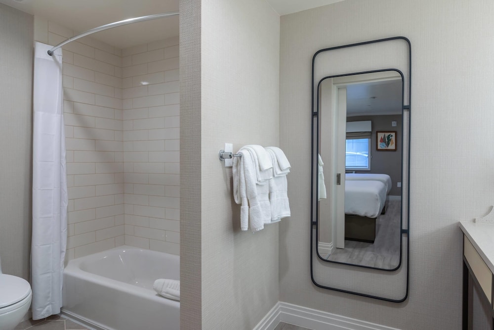 Bluestem Hotel Torrance Los Angeles, an Ascend Collection Hotel — Hotel rooms in Torrance, California