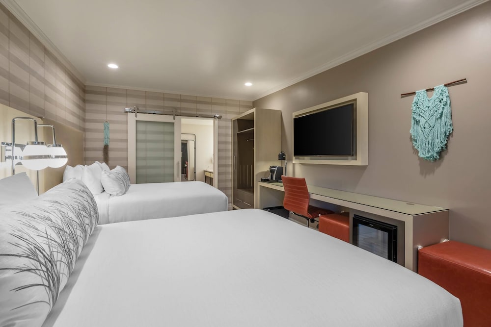Bluestem Hotel Torrance Los Angeles, an Ascend Collection Hotel — Hotel rooms in Torrance, California