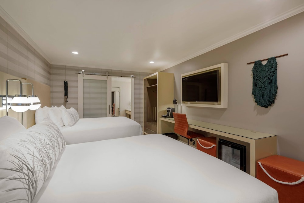 Bluestem Hotel Torrance Los Angeles, an Ascend Collection Hotel — Hotel rooms in Torrance, California