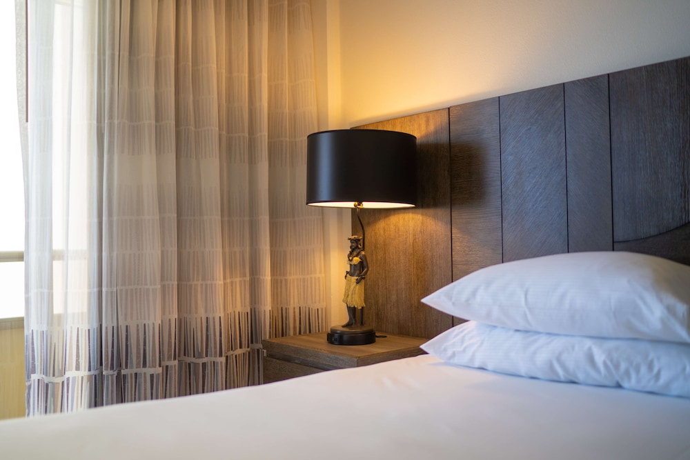 Embassy Suites by Hilton Waikiki Beach Walk — Hotel rooms in Honolulu, Hawaii