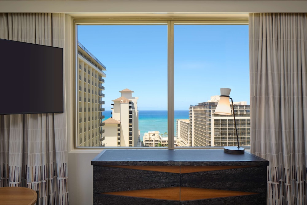 Embassy Suites by Hilton Waikiki Beach Walk — Hotel rooms in Honolulu, Hawaii