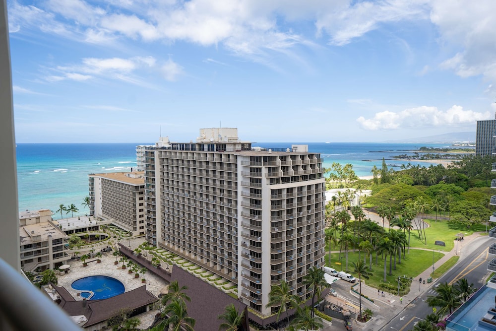Embassy Suites by Hilton Waikiki Beach Walk — Main photo in Honolulu, Hawaii
