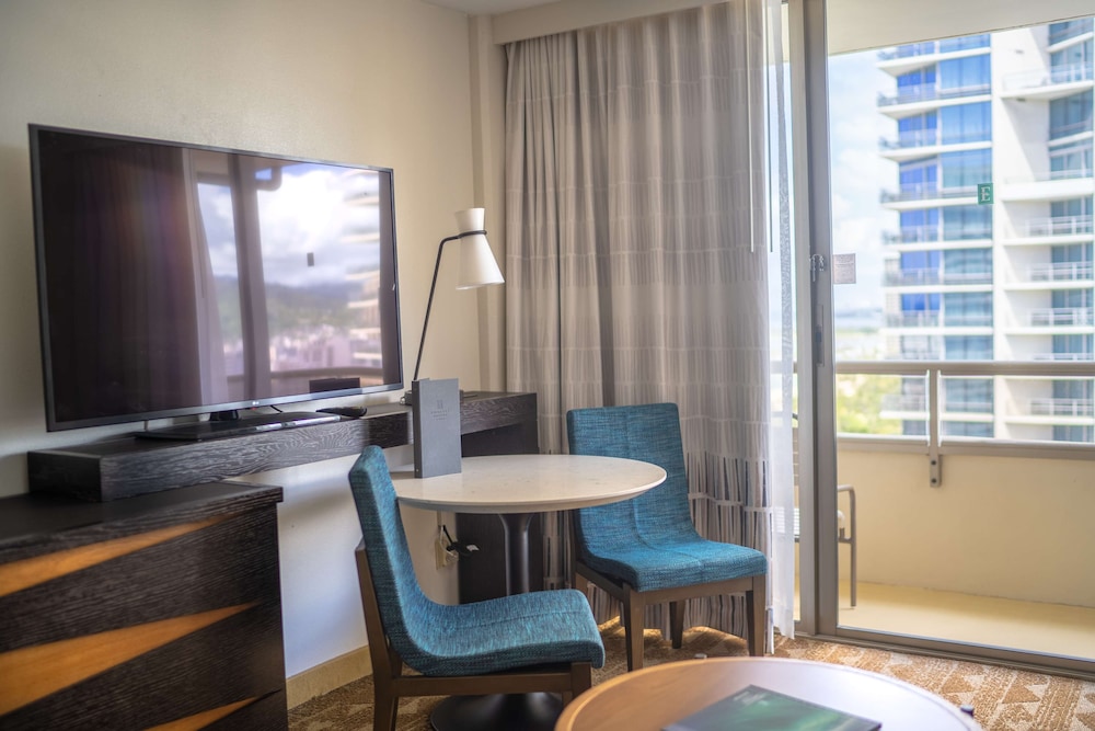 Embassy Suites by Hilton Waikiki Beach Walk — Hotel rooms in Honolulu, Hawaii