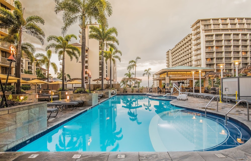 Embassy Suites by Hilton Waikiki Beach Walk — Swimming pool in Honolulu, Hawaii