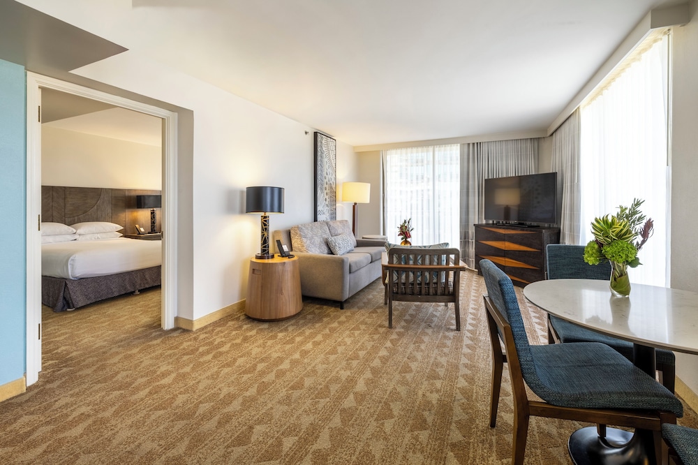 Embassy Suites by Hilton Waikiki Beach Walk — Hotel rooms in Honolulu, Hawaii