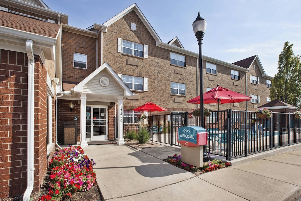 Towneplace Suites By Marriott Detroit Livonia — Main photo in Livonia, Michigan