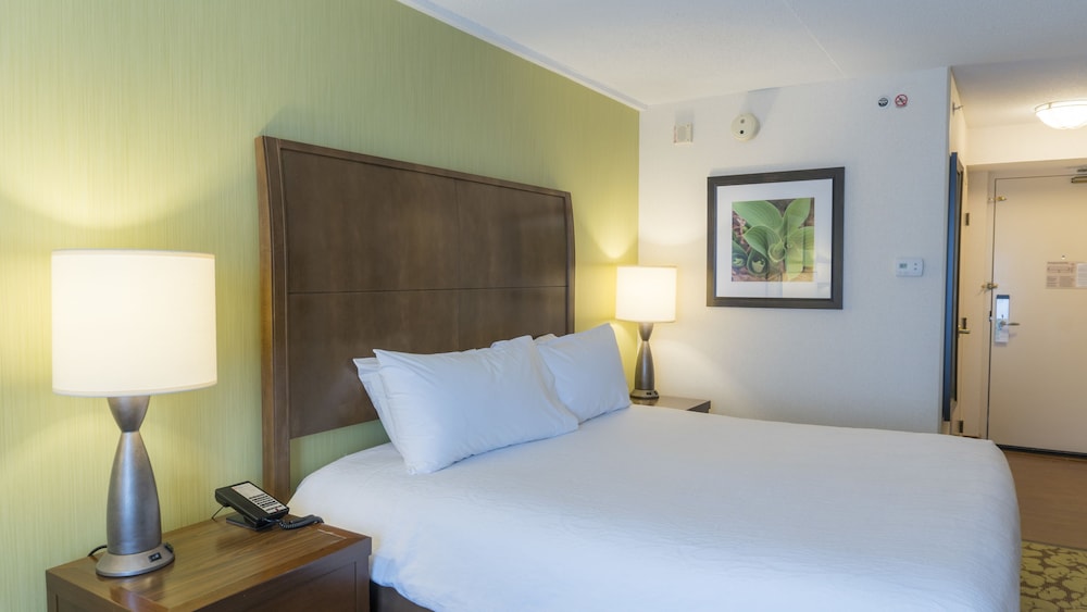 Hilton Garden Inn Plymouth — Hotel rooms in Plymouth, Michigan