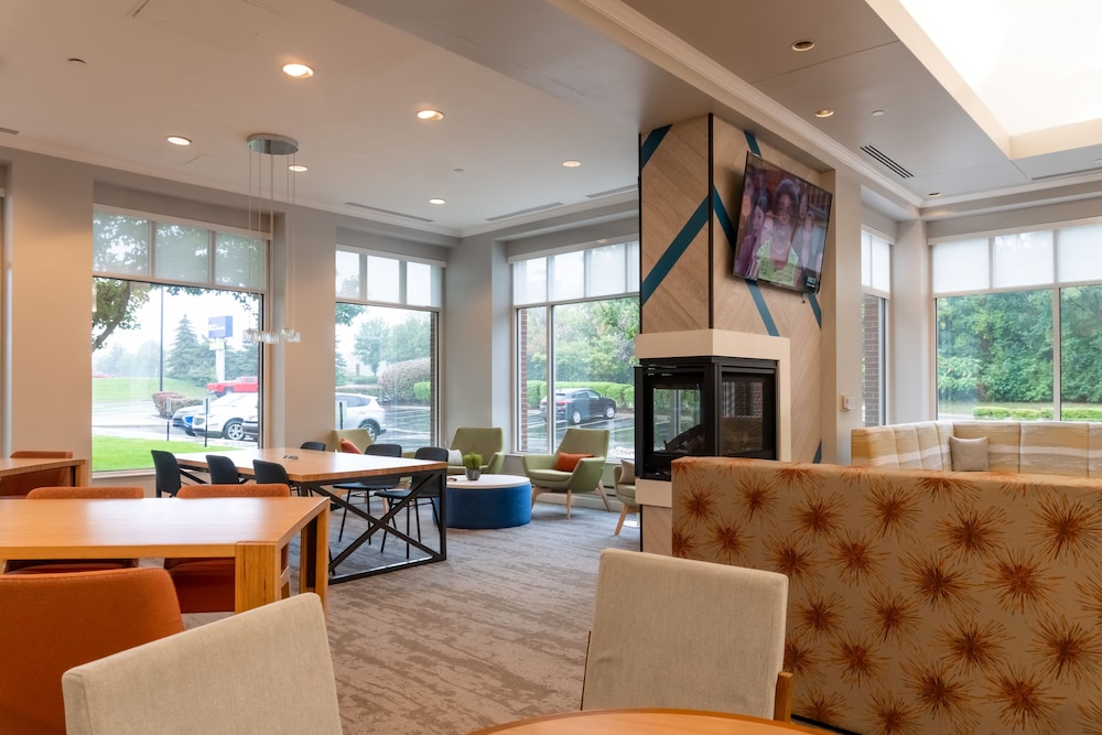 Hilton Garden Inn Plymouth — Restaurant & bars in Plymouth, Michigan