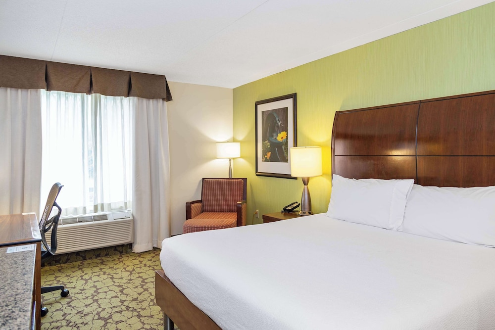 Hilton Garden Inn Plymouth — Hotel rooms in Plymouth, Michigan