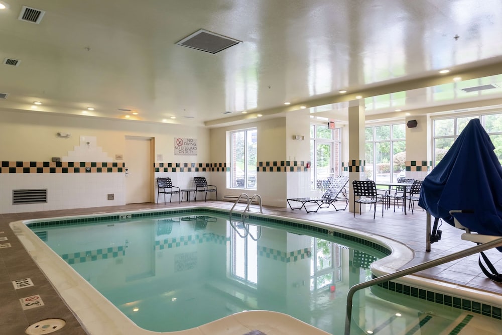 Hilton Garden Inn Plymouth — Swimming pool in Plymouth, Michigan
