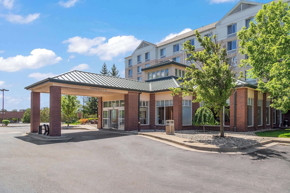 Hilton Garden Inn Plymouth — Hotel building in Plymouth, Michigan