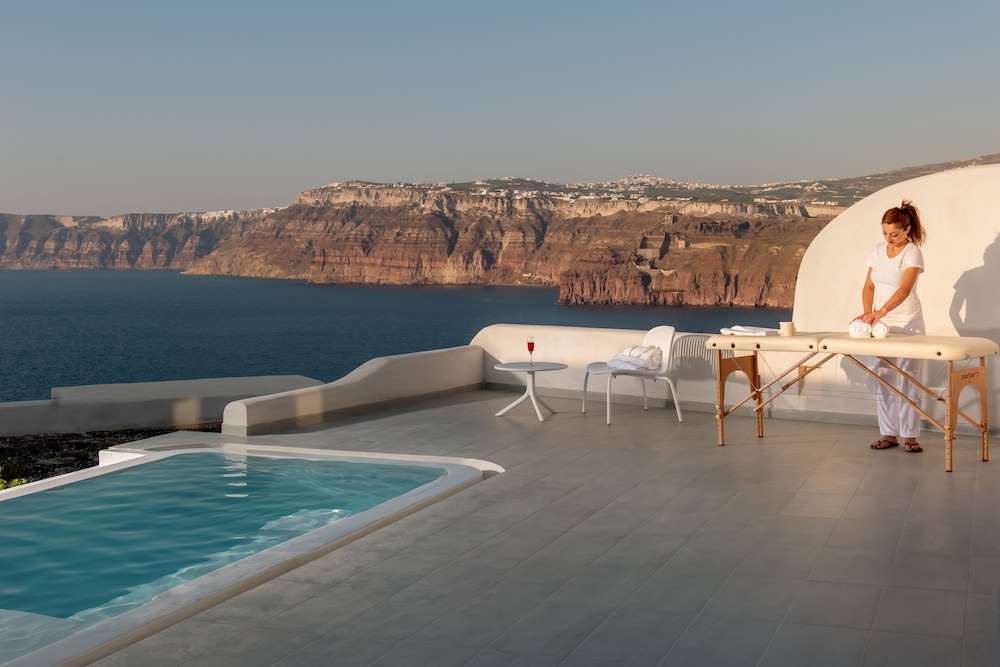 Neptune Luxury Spa Suites — Swimming pool in Akrotiri, South Aegean
