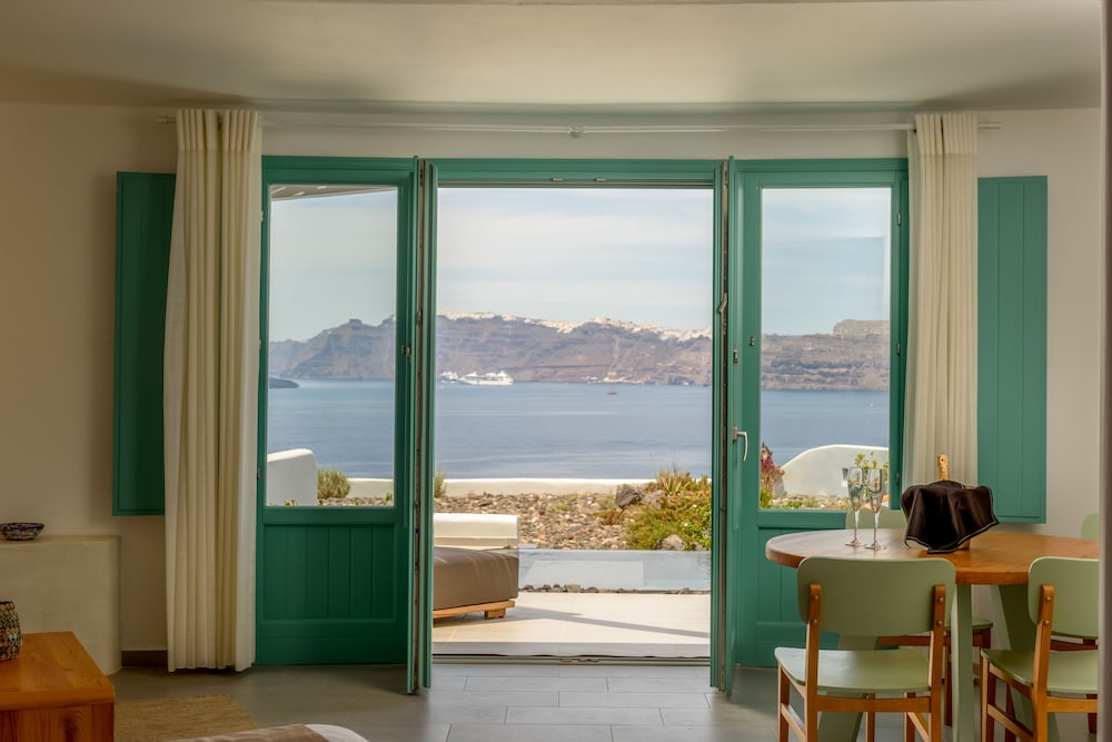 Neptune Luxury Spa Suites — Hotel rooms in Akrotiri, South Aegean