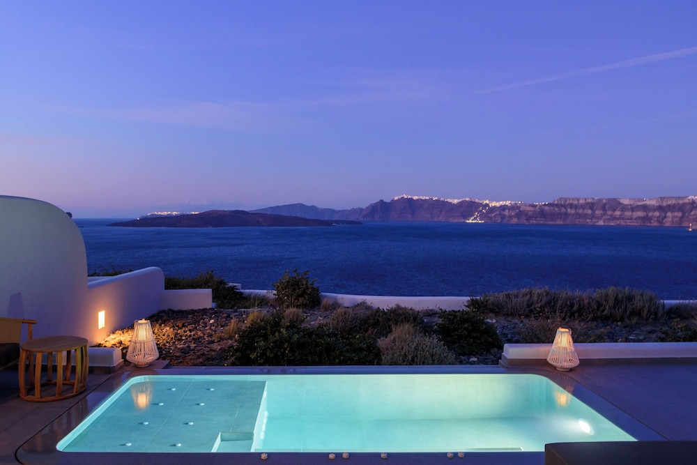 Neptune Luxury Spa Suites — Swimming pool in Akrotiri, South Aegean