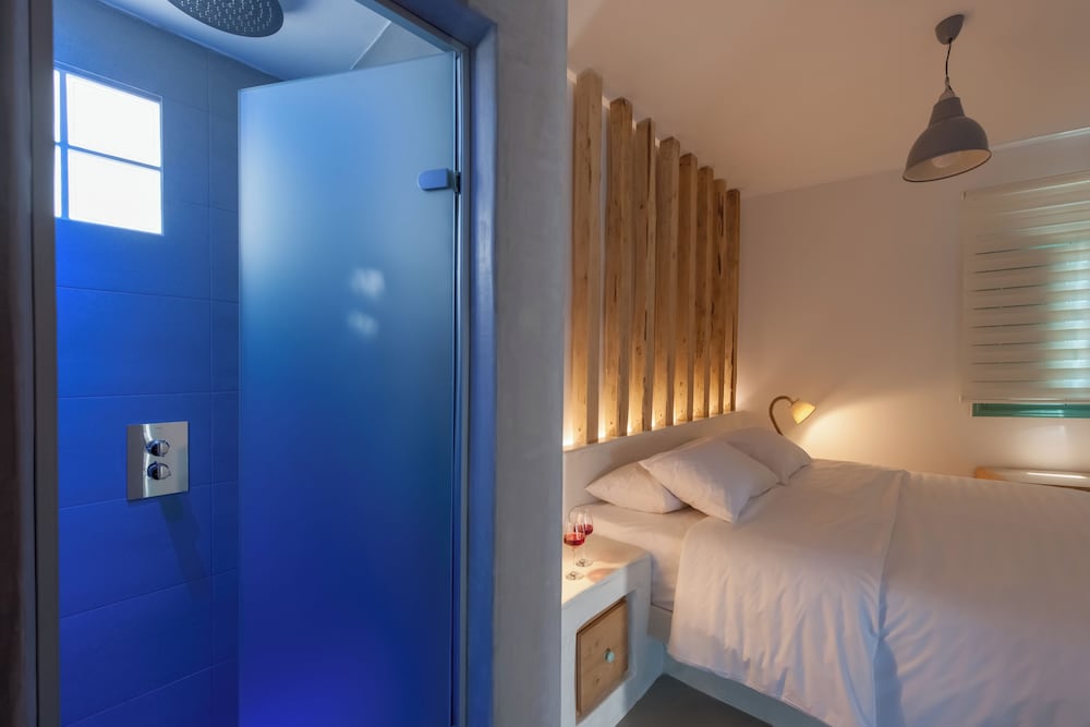 Neptune Luxury Spa Suites — Hotel rooms in Akrotiri, South Aegean