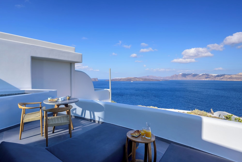 Neptune Luxury Spa Suites — Hotel rooms in Akrotiri, South Aegean