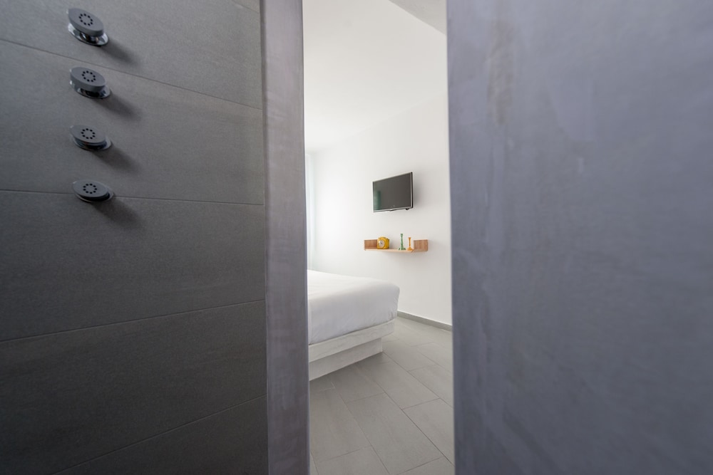 Neptune Luxury Spa Suites — Hotel rooms in Akrotiri, South Aegean