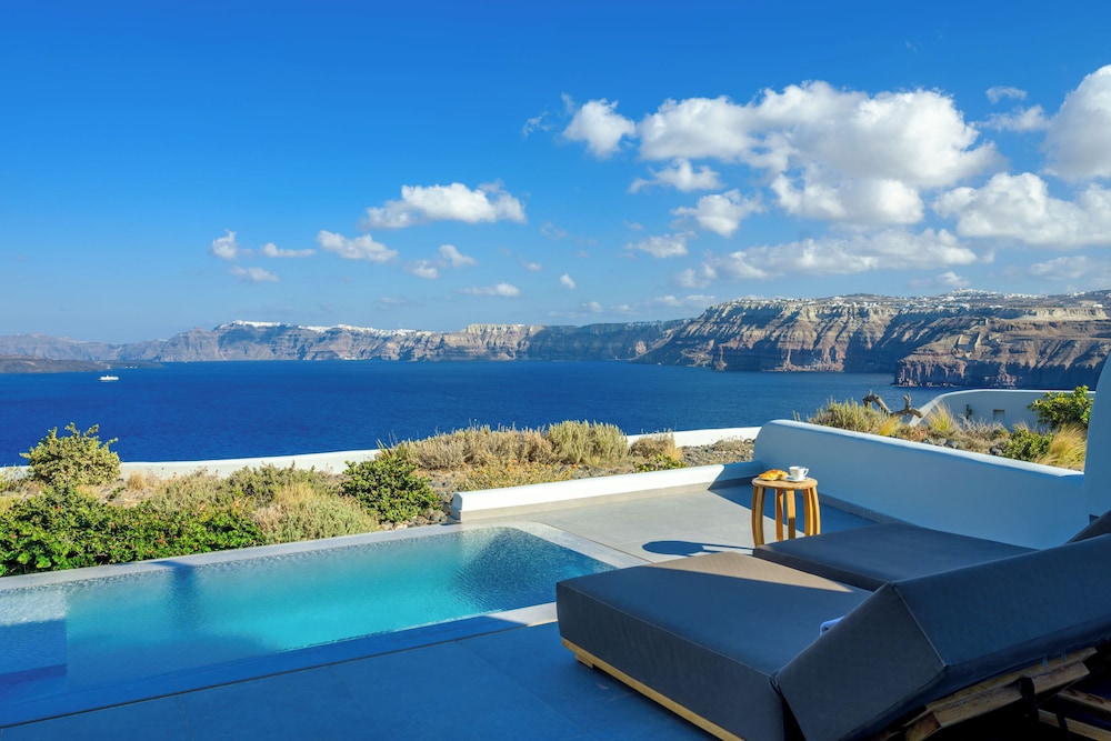 Neptune Luxury Spa Suites — Swimming pool in Akrotiri, South Aegean