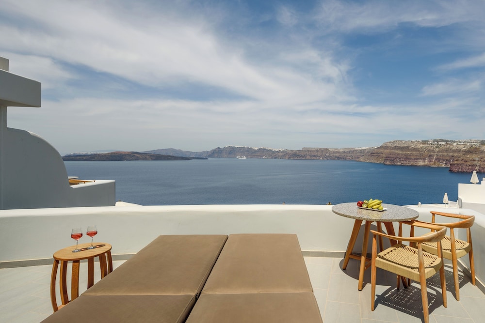 Neptune Luxury Spa Suites — Hotel rooms in Akrotiri, South Aegean