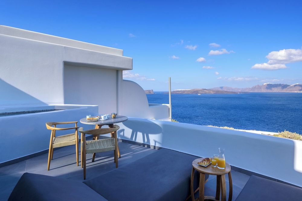 Neptune Luxury Spa Suites — Hotel rooms in Akrotiri, South Aegean