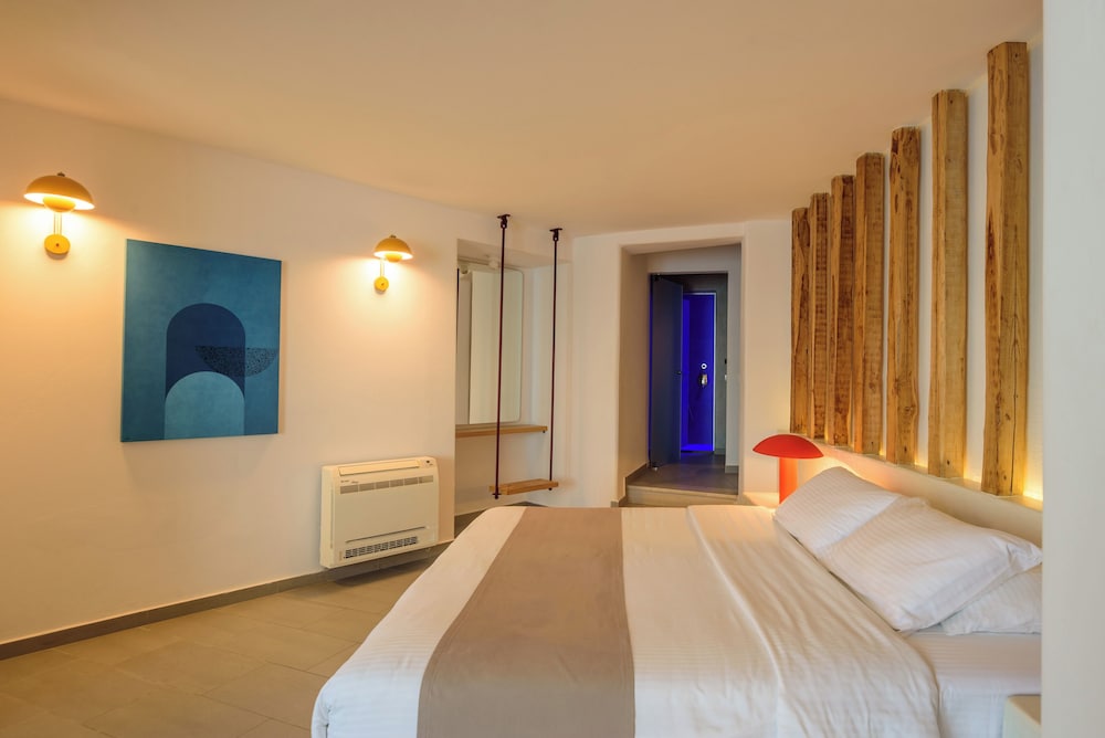 Neptune Luxury Spa Suites — Hotel rooms in Akrotiri, South Aegean