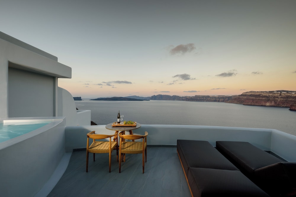 Neptune Luxury Spa Suites — Hotel rooms in Akrotiri, South Aegean