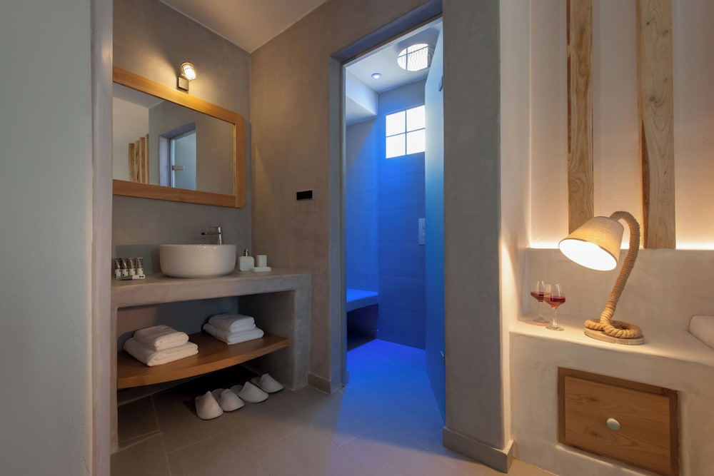 Neptune Luxury Spa Suites — Spa in Akrotiri, South Aegean