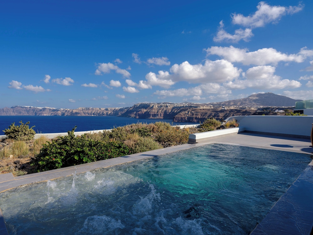 Neptune Luxury Spa Suites — Swimming pool in Akrotiri, South Aegean