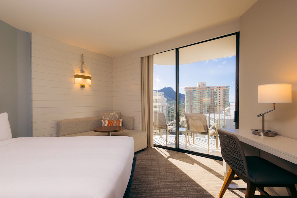 Waikiki Beach Marriott Resort & Spa — Hotel rooms in Honolulu, Hawaii