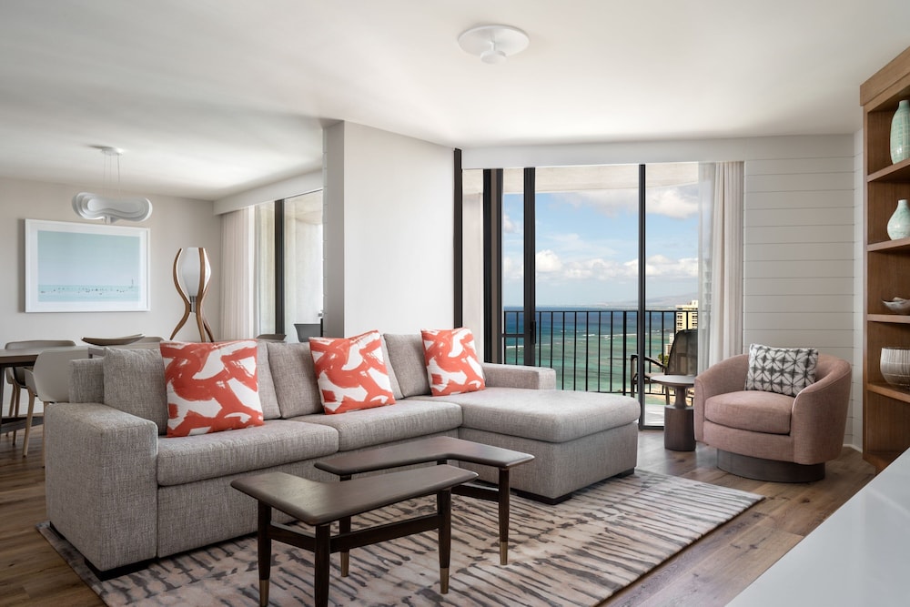 Waikiki Beach Marriott Resort & Spa — Hotel rooms in Honolulu, Hawaii