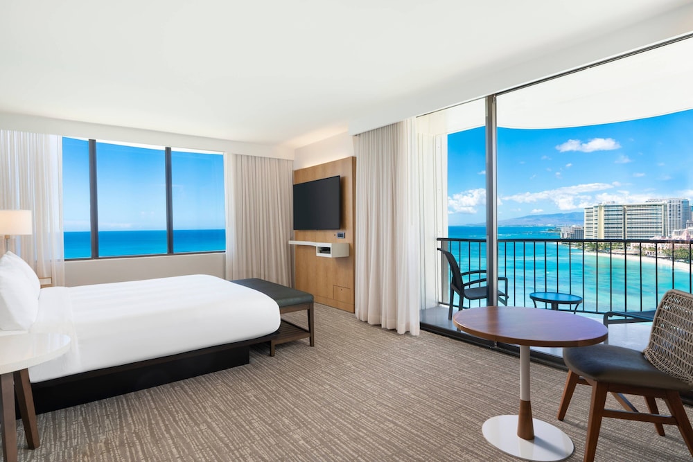 Waikiki Beach Marriott Resort & Spa — Hotel rooms in Honolulu, Hawaii