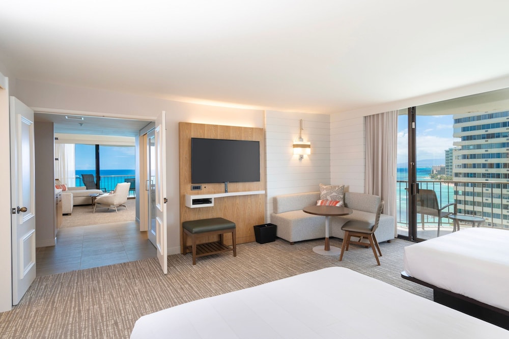 Waikiki Beach Marriott Resort & Spa — Hotel rooms in Honolulu, Hawaii