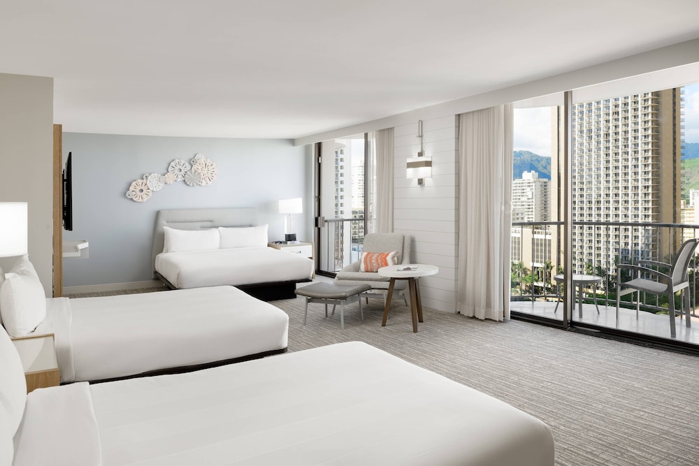 Waikiki Beach Marriott Resort & Spa — Hotel rooms in Honolulu, Hawaii