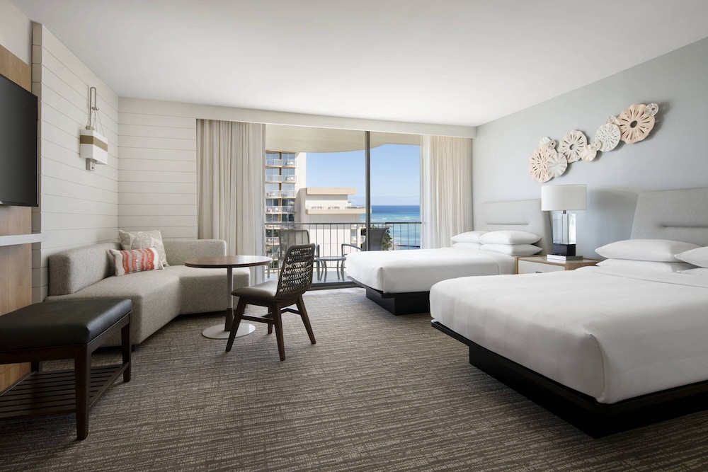 Waikiki Beach Marriott Resort & Spa — Hotel rooms in Honolulu, Hawaii
