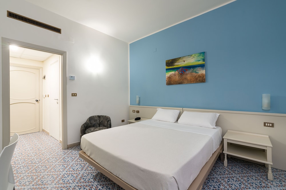 Saracen Sands Hotel & Congress Centre — Hotel rooms in Isola delle Femmine, Sicily